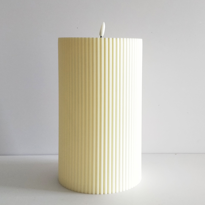 Large  Waterproof plastic fluted Led candle 15x25cm with remote Color:Beige