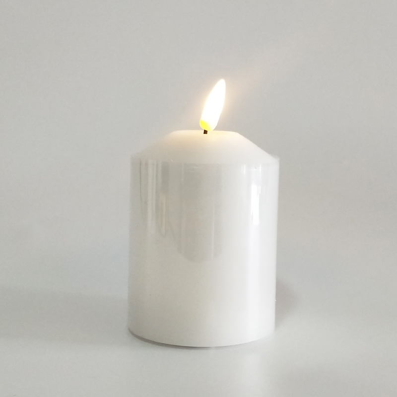 White led paraffin wax candle 7.5*15 Cm