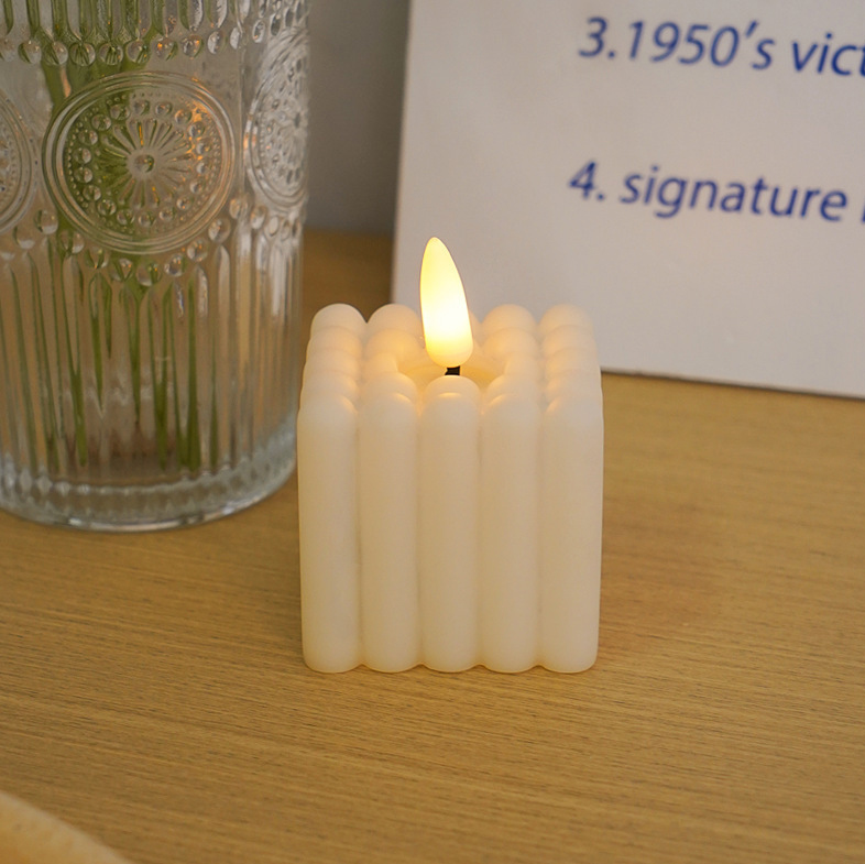 Flickering  Battery-Powered candle Warm Yellow 1